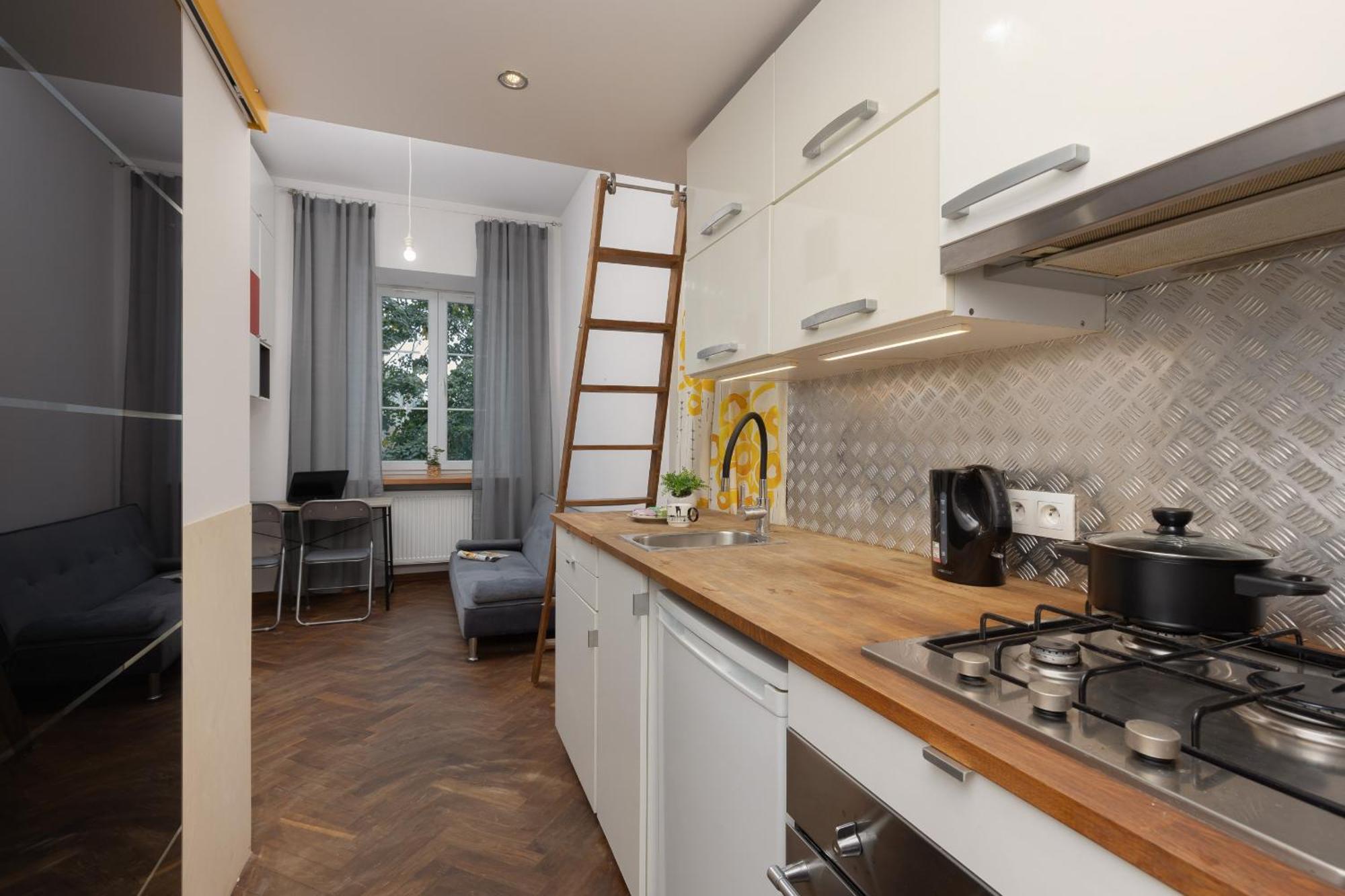 Cozy Studio For 3 Guests Near Centrum Praskie Koneser By Noclegi Renters Varsavia Esterno foto